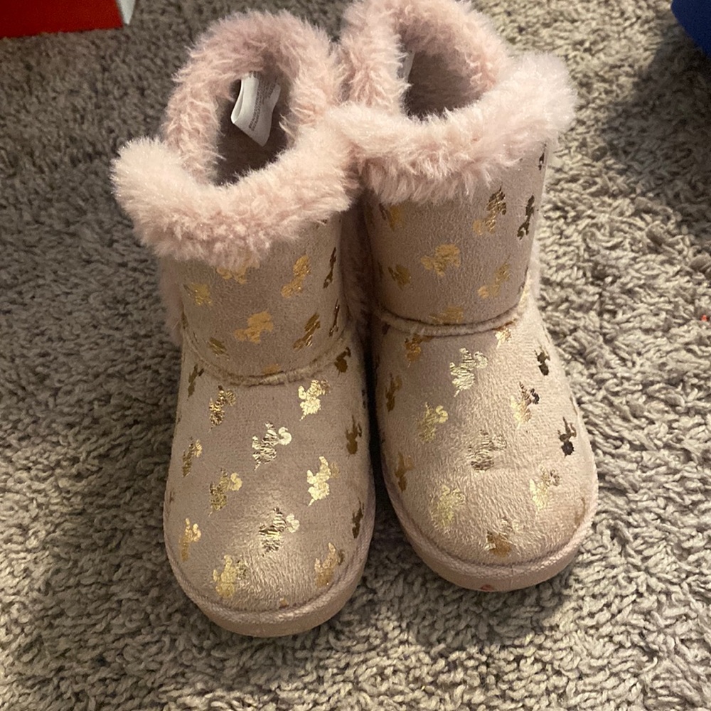 Kids boots worn 3 times